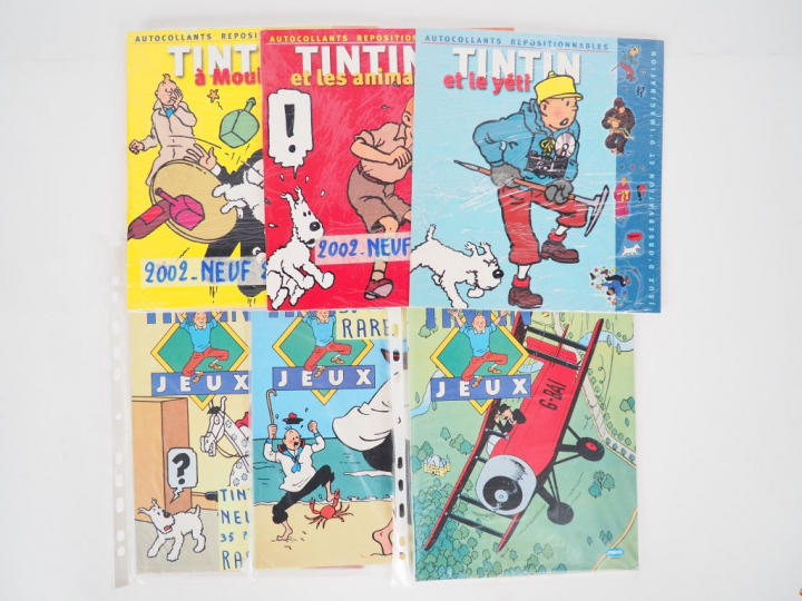 Ensemble de 7 albums dont 4 Cahier (2002) d'autocollants repositionnab