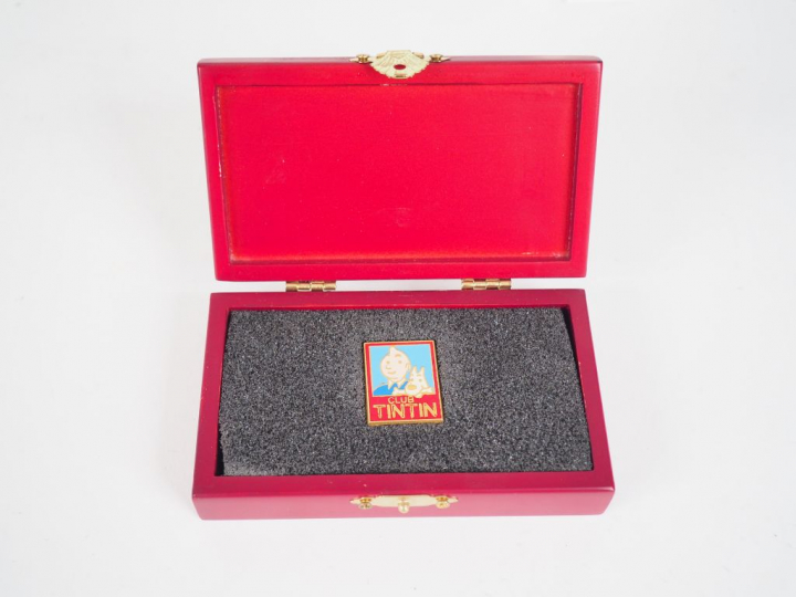 Pin's Club TINTIN en cofret de luxe (membre d'honneur)