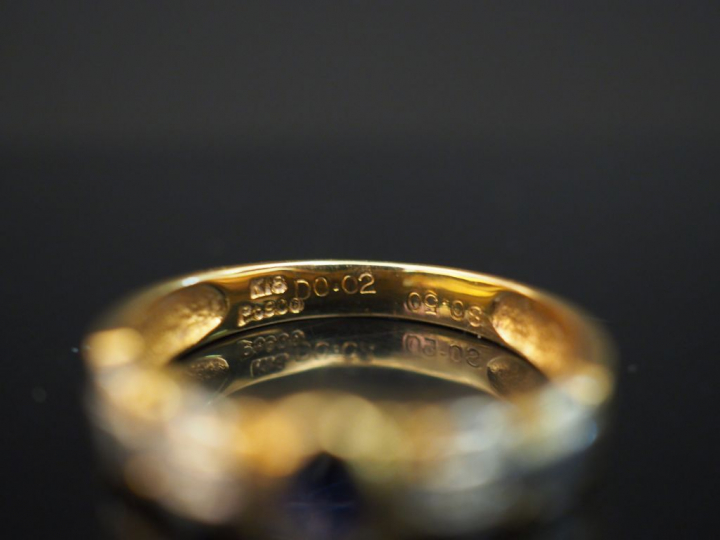 Bague en or et saphir. Poids tel : 3 g