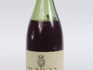 Vente aux enchères 1 BOUTEILLE MUSIGNY DOMAINE COMTES GEORGES DE VOGUE - 1962 - 6,6 CM