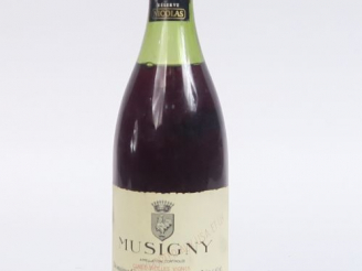 Vente aux enchères 1 BOUTEILLE MUSIGNY DOMAINE COMTES GEORGES DE VOGUE - 1967 - 4,2 CM
