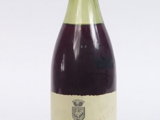 Vente aux enchères 1 BOUTEILLE MUSIGNY DOMAINE COMTES GEORGES DE VOGUE - 1967 - 4,4 CM