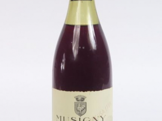 Vente aux enchères 1 BOUTEILLE MUSIGNY DOMAINE COMTES GEORGES DE VOGUE - 1967 - 4,6 CM