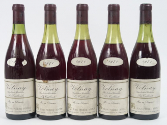 Vente aux enchères 5 BOUTEILLES VOLNAY 'LES CAILLERETS' J.P. BLOUD - 1971 - 1 à 3 CM/2 à 