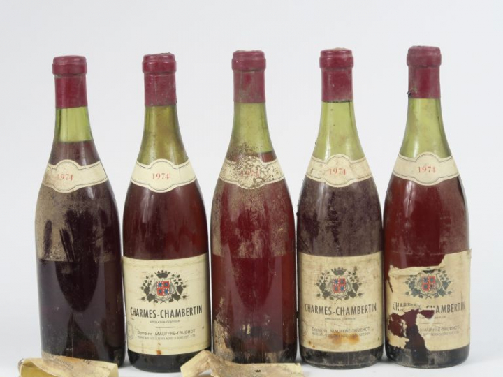 5 BOUTEILLES CHARMES CHAMBERTIN DOMAINE MAUFFRÉ TRUCHOT - 1974 - 1 à 3