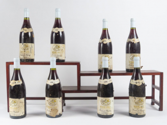 Vente aux enchères 8 BOUTEILLES BEAUNE CRAS DOMAINE DE BAPTAULT - 1988 - EA