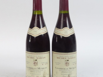 Vente aux enchères 2 BOUTEILLES CHAMBOLLE MUSIGNY 'DERRIÈRE LE FOUR' MICHEL SABAN - 1996 