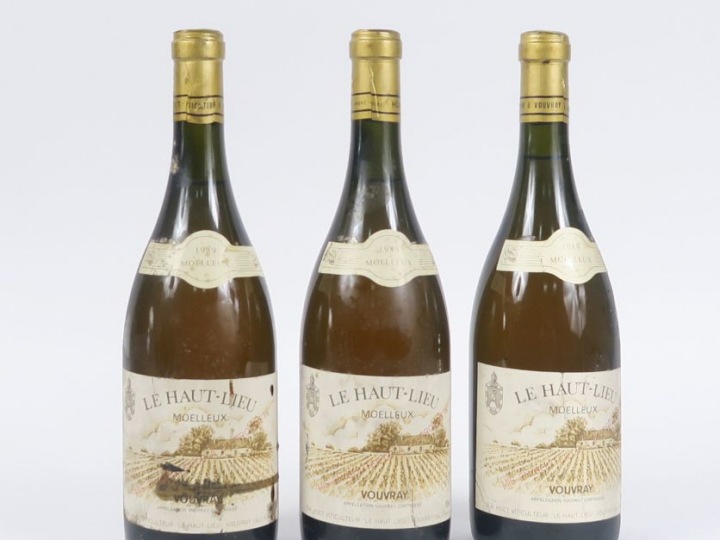 3 BOUTEILLES VOUVRAY HUET 'LE HAUT LIEU' MOELLEUX - 1989 - 2 à 2 CM/1 