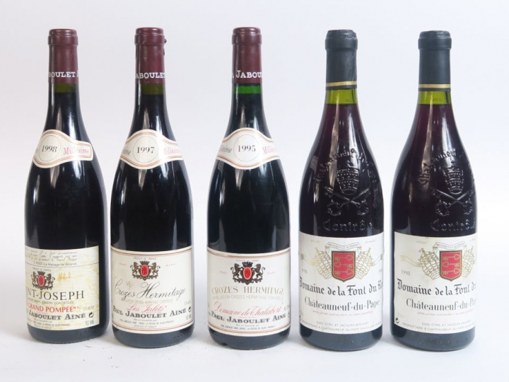 5 BOUTEILLES : 2 BOUTEILLES CHÂTEAUNEUF DU PAPE DOMAINE DE LA FONT DU 