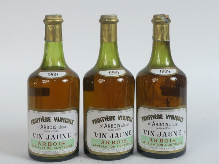 3 BOUTEILLES VIN JAUNE FRUITIERE VINICOLE - 1969