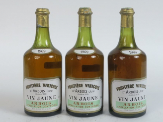 Vente aux enchères 3 BOUTEILLES VIN JAUNE FRUITIERE VINICOLE - 1969