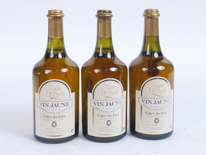 3 BOUTEILLES VIN JAUNE CAVEAU DE BYARDS - 1990