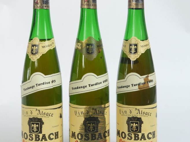 3 BOUTEILLES GEWURZTRAMINER VENDANGES TARDIVES MOSBACH - 1983 - 1 à 4 