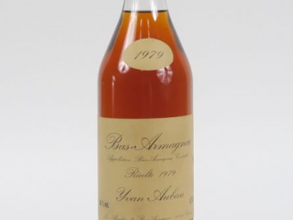 Vente aux enchères 1 BOUTEILLE BAS ARMAGNAC YVAN AUBAN 44° - 1979 - COFFRET