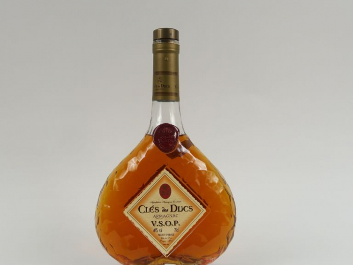 1 BOUTEILLE ARMAGNAC CLES DES DUCS V.S.O.P. - COFFRET
