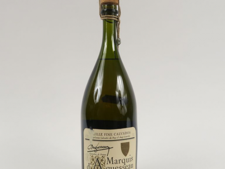 1 BOUTEILLE VIEILLE FINE CALVADOS MARQUIS D'AGUESSEAU