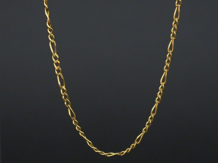 Collier en or . Poids : 8,20 g