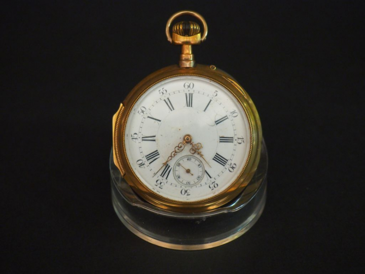 Montre de gousset Napoléon III en or.  Poids tel : 90 g