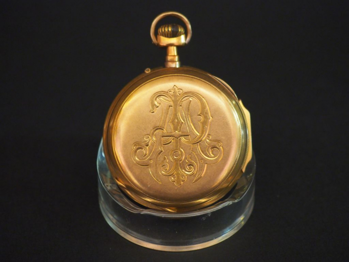 Montre de gousset Napoléon III en or.  Poids tel : 90 g