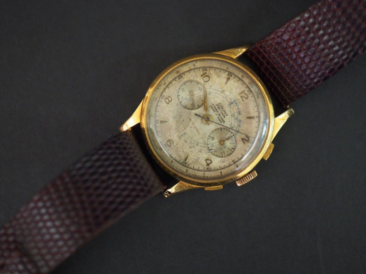 CAUNY. Montre d'homme, boitier or.