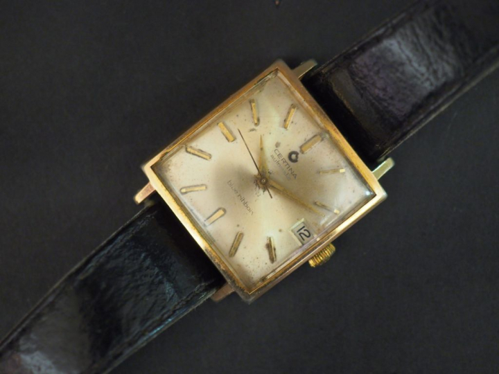 CERTINA.  Montre d'homme, automatic, boitier métal.