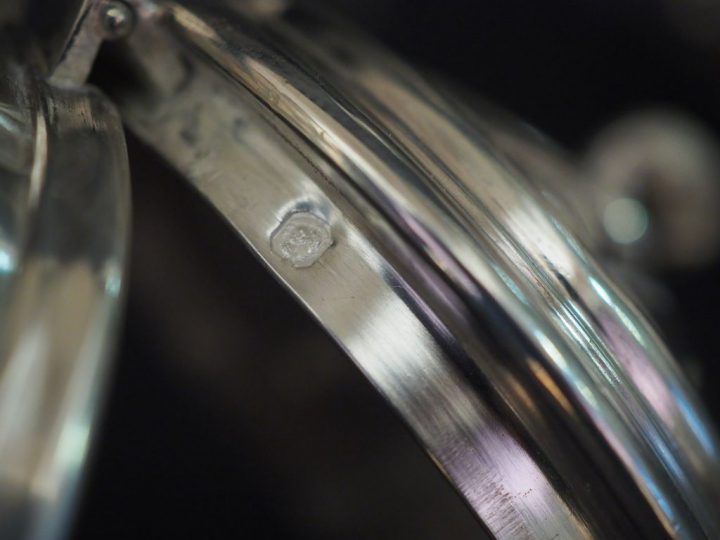 Service égoiste en argent de style Rocaille, 4 pièces,manche en bois n