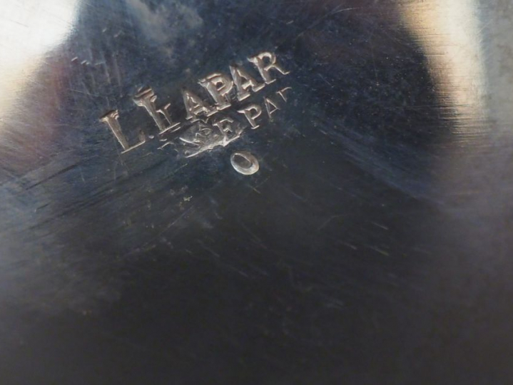 LAPAR. Verseuse en argent Napoléon III manche ébène.  Poids : 335 g