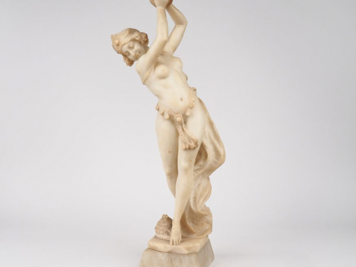 Ecole française fin XIXème. "Danseuse orientale aux cymbales". Sculptu