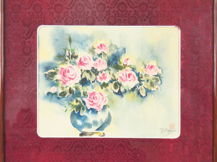 TU DUYEN "Bouquet de roses dans un vase" Aquarelle sur soie, signée en
