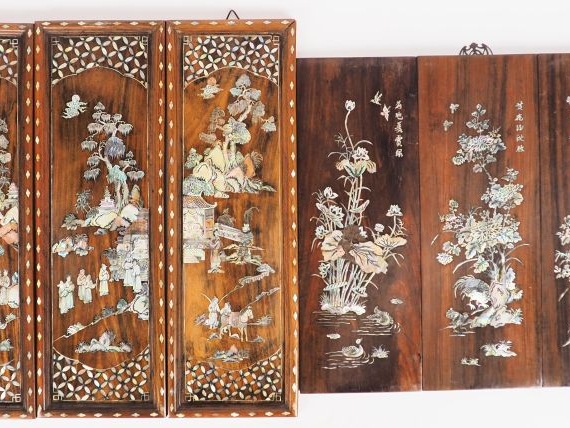 Ensemble de 8 panneaux en bois naturel et marqueterie de nacre à décor