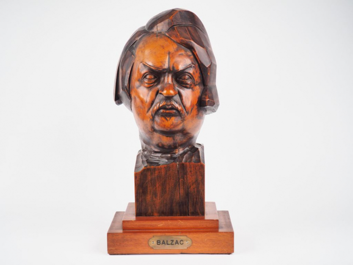 Manolo PEREZ-VALIENTE. "Balzac". Sculpture en bois patiné. H. 45 cm. S