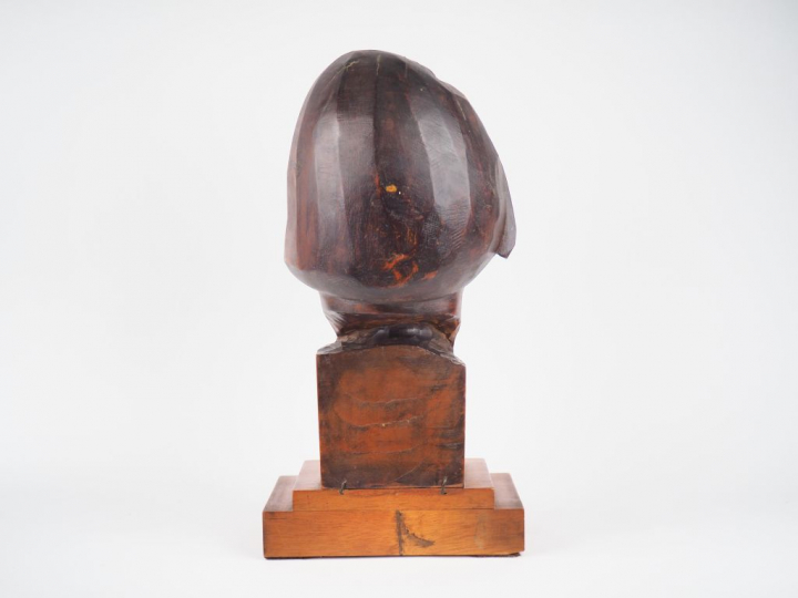 Manolo PEREZ-VALIENTE. "Balzac". Sculpture en bois patiné. H. 45 cm. S