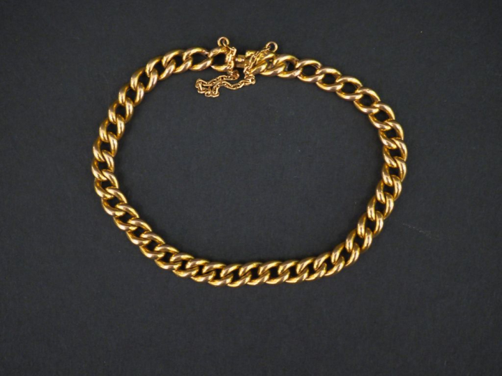 Gourmette en or.  Poids : 8,10 g