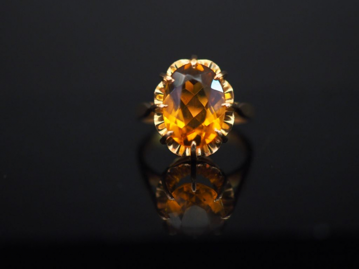 Bague en or et citrine.  Poids tel : 4,40 g