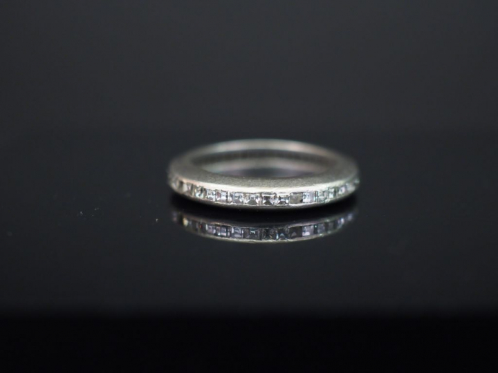 Alliance américaine platine et diamants (manque un diamant). Poids tel