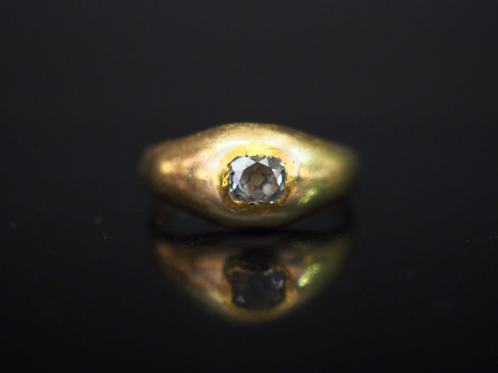 Bague jonc en or et brillant. Poids tel : 3,36 g