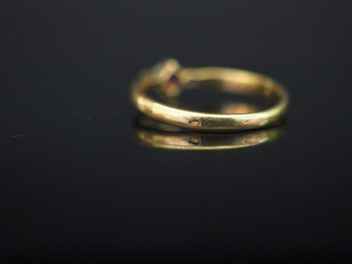 Bague en or et perle. Poids tel : 1,70 g