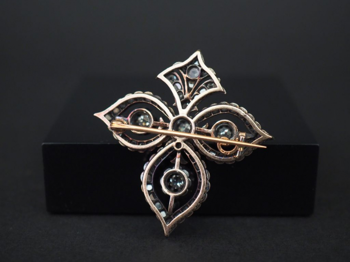 Broche Napoléon III en argent et vermeil, sertie de diamants taille an