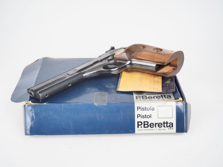 Pistolet semi automatique Beretta 76 calibre 22 LR dans sa boite d'ori
