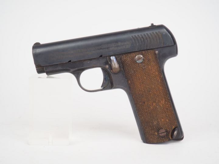 Pistolet semi-automatique Ruby en calibre 7,65 arme numéro 30745. méca