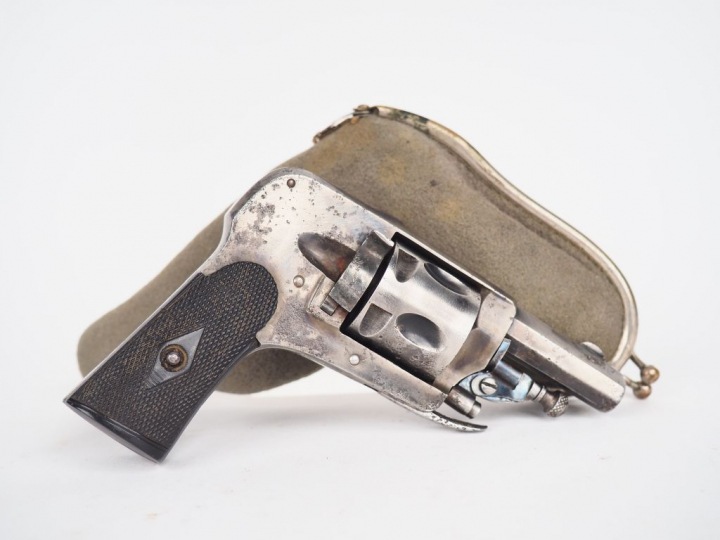 Revolver de défense belge "bossu hammerless"en calibre 6,35mm à 5 coup