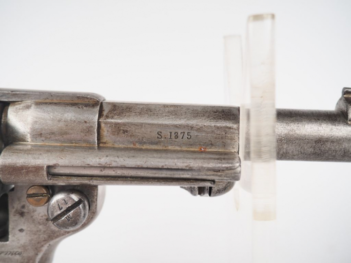 Revolver réglementaire français modèle 1873 de la série 1875. Arme en 