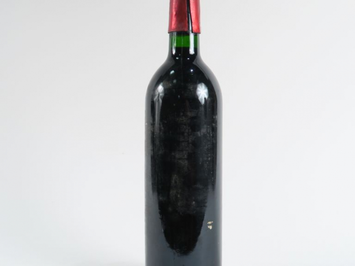 1 BOUTEILLE PETRUS POMEROL - 1986 - BG++/SE/CAPS DÉCOUPÉE/BOUCHON ESTA