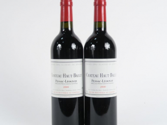 Vente aux enchères 2 BOUTEILLES CHÂTEAU HAUT BAILLY GCC GRAVES - 2000