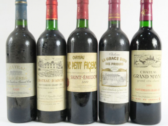 Vente aux enchères 5 BOUTEILLES ST EMILION GC : 1 CHÂTEAU GRAND MAYNE 1993 - 1 CHÂTEAU LA