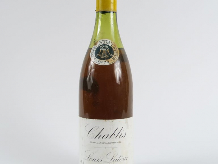 1 BOUTEILLE CHABLIS LOUIS LATOUR - 1979 - 5,5 CM/CAPS AB