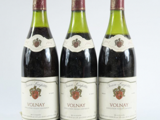 Vente aux enchères 3 BOUTEILLES VOLNAY JEAN LAFITTE - 1984 - 3,5 CM/5 CM/5,5 CM