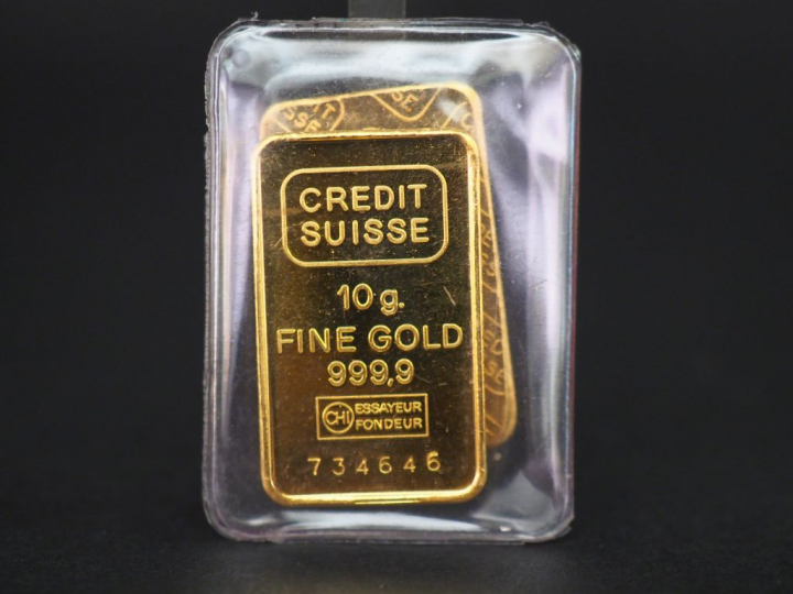 Deux lingotins or 10 g.  Numérotés 734646 et 734647. FRAIS ACHETEUR 10