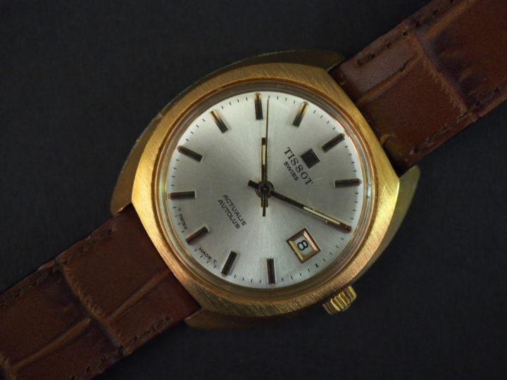 TISSOT  Montre d’homme Actualis Autolub. Cadran à index bâton, guichet