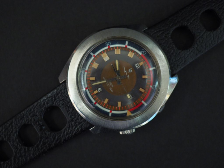 	LIP. SUPER NAUTIC SKI Montre d’homme. Boitier rond, index bâtons et c